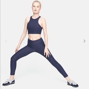 NWT Outdoor Voices OV Athena Crop in Navy - SMALL